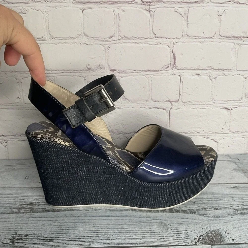 Agl blue platform